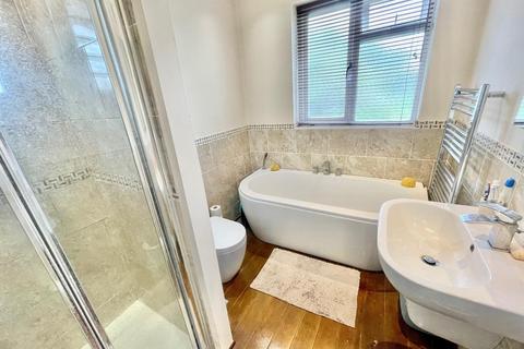 72 Bouverie Road, Hardingstone, Northampton, NN4 7EQ