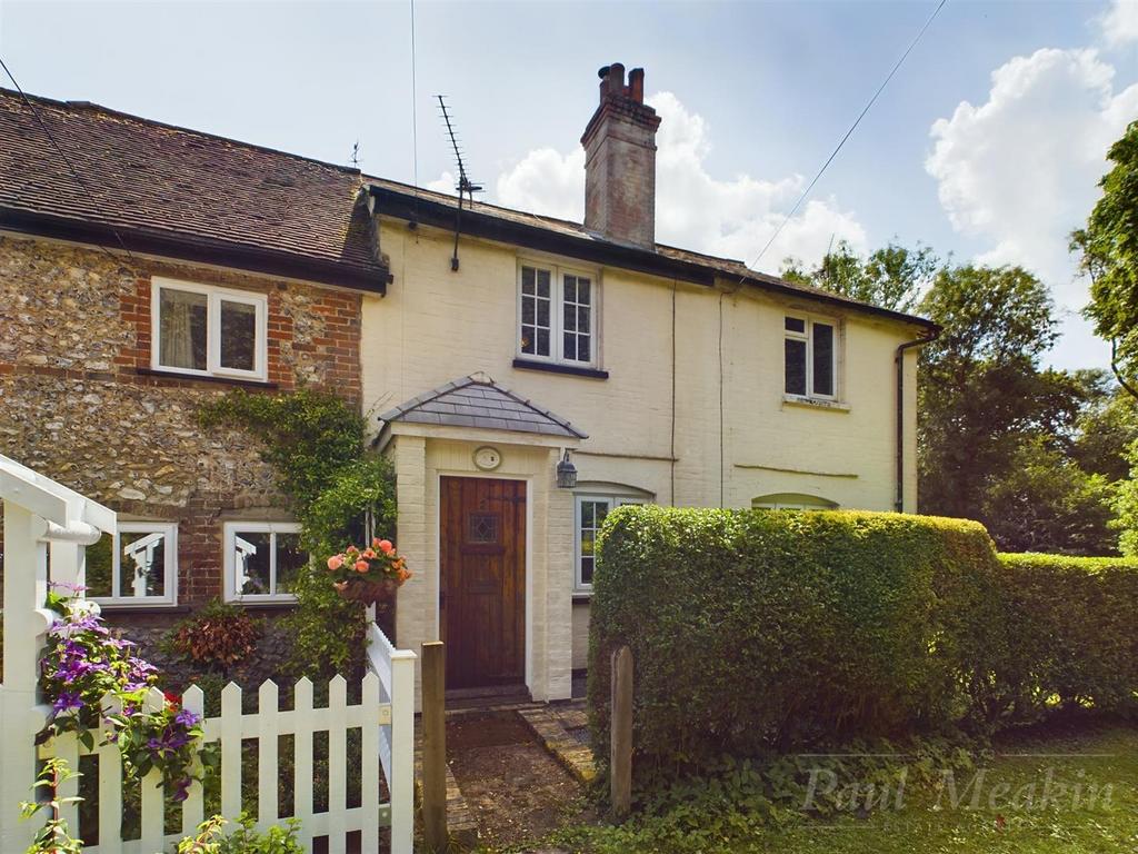 Chelsham Road, Warlingham 2 bed terraced house for sale £425,000