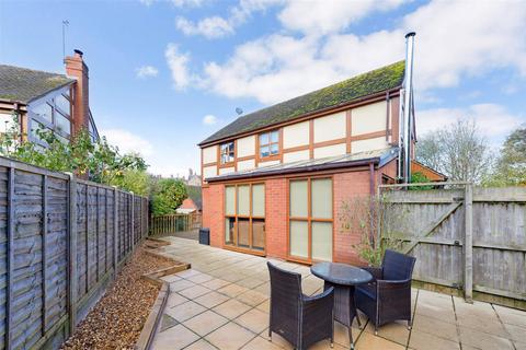 Honeysuckle Eagle Lane, Cleobury Mortimer, Kidderminster, DY14 8RA