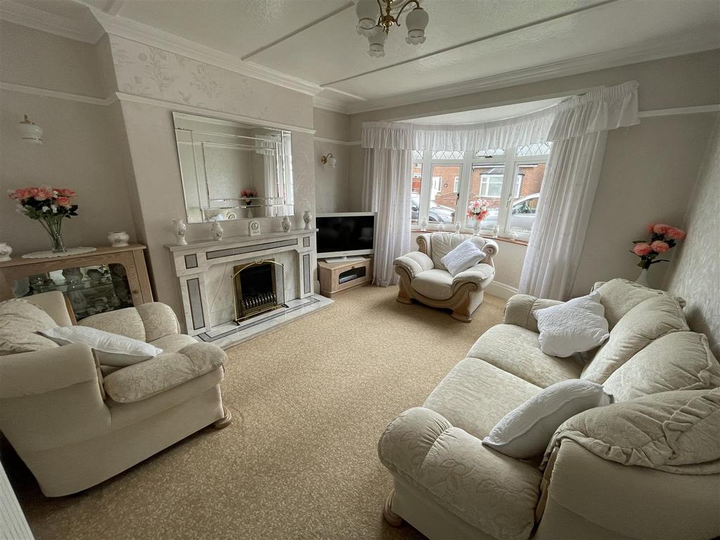 Estoril Road, Darlington 4 bed semidetached house for sale £180,000