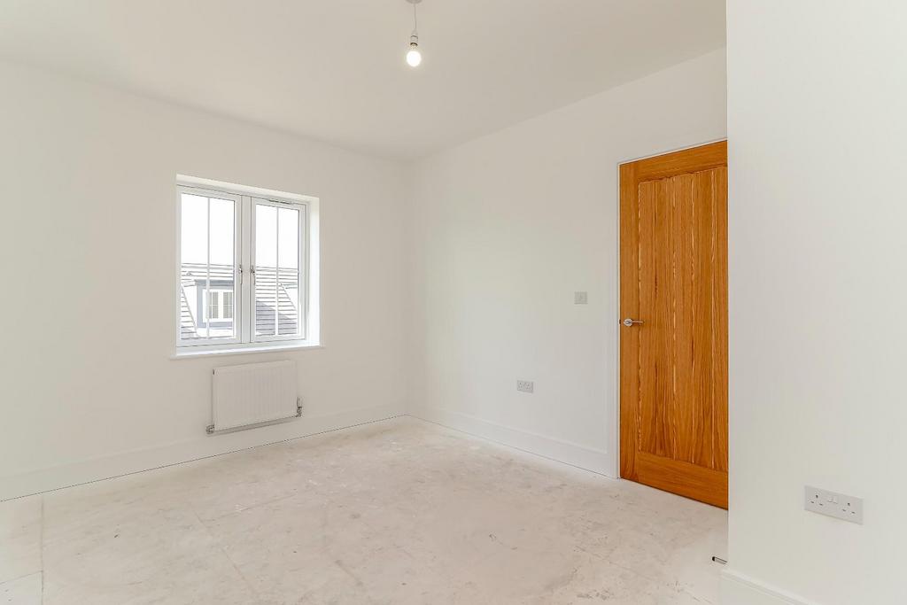Bedroom 4.jpg