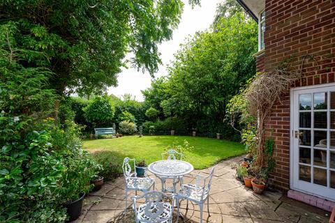 Oxleaze Grange Road, Albrighton, Wolverhampton, WV7 3LD