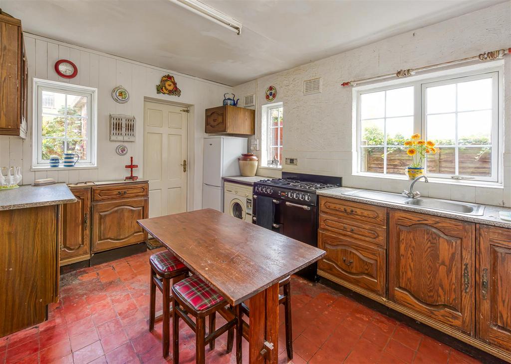 Oxleaze-kitchen2.jpg