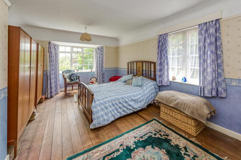 Oxleaze Grange Road, Albrighton, Wolverhampton, WV7 3LD