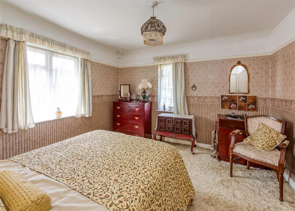 Oxleaze-bed2.jpg