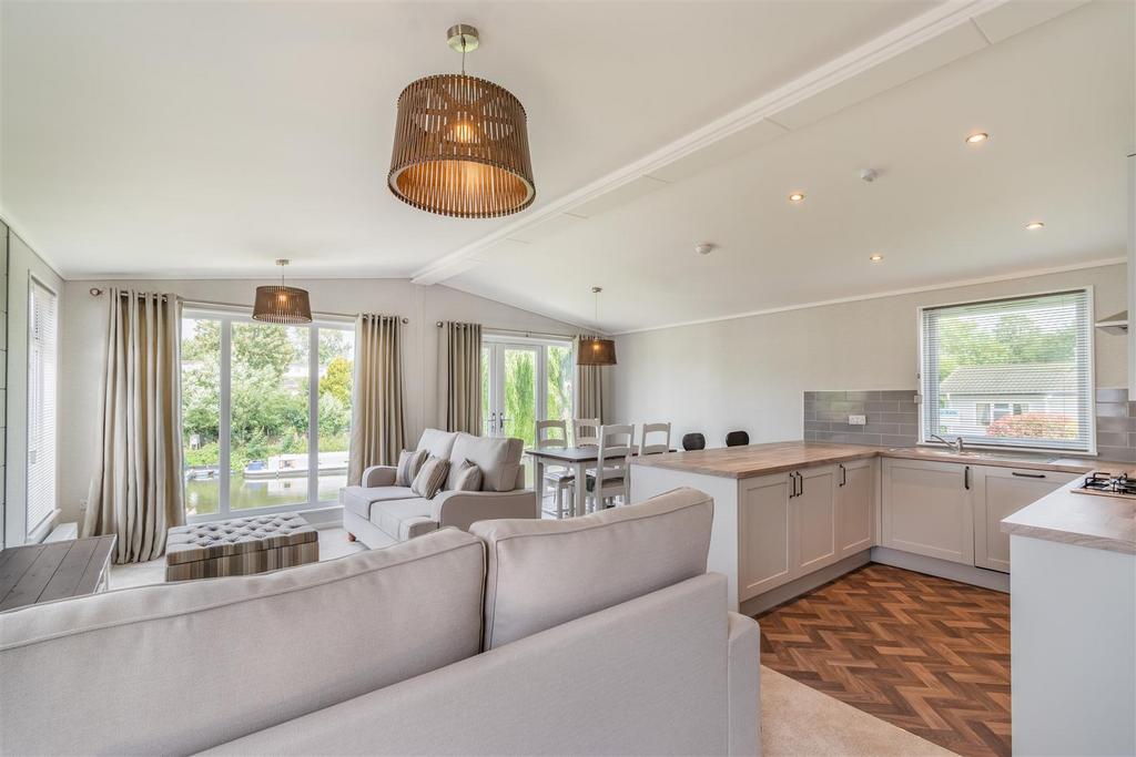 Open Plan Kitchen/Lounge/Dining Room