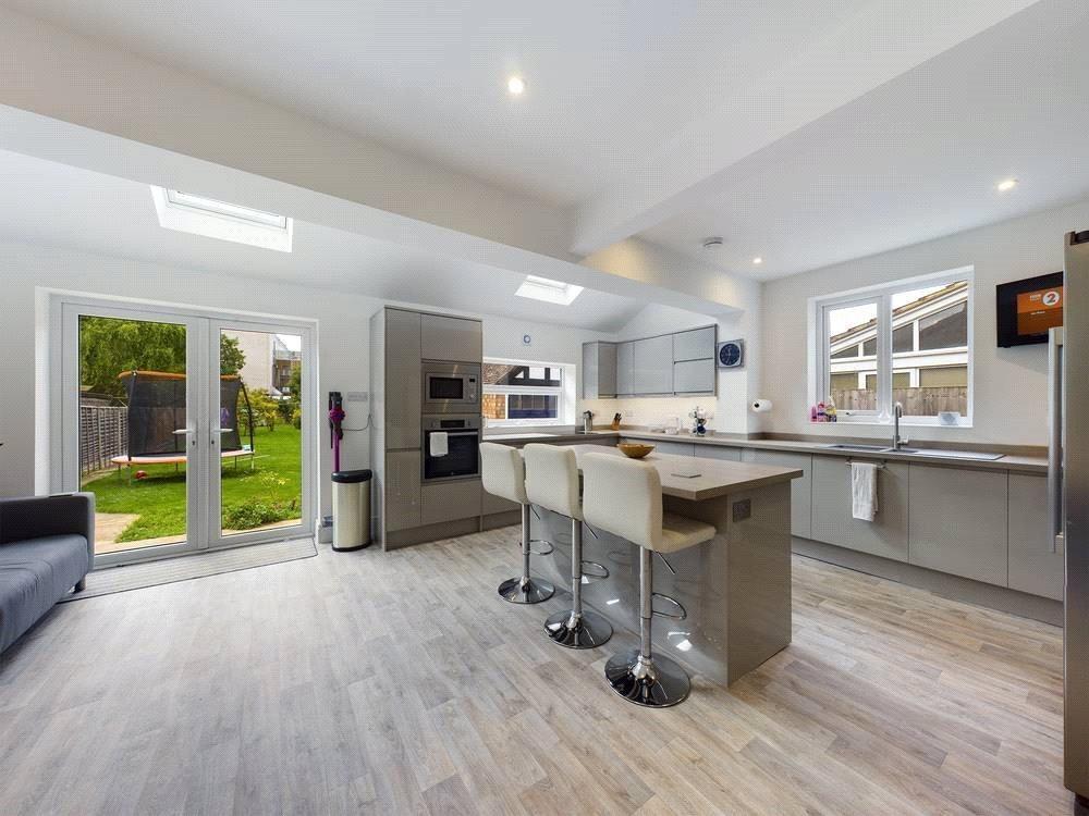 Ermin Street, Brockworth, Gloucester... 3 bed detached house £390,000