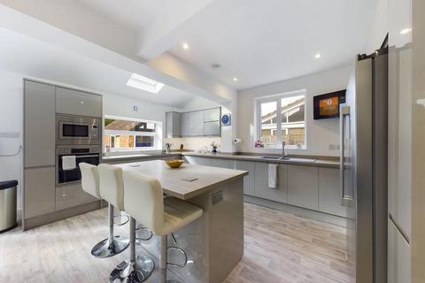 16 Ermin Street, Brockworth, Gloucester, GL3 4HJ