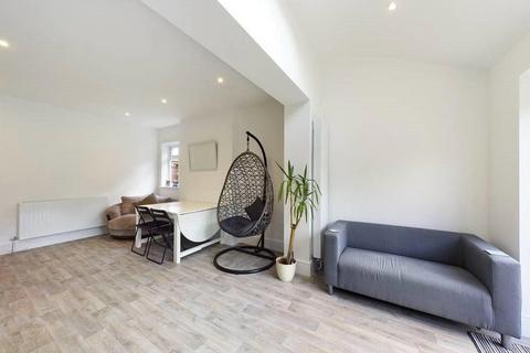 16 Ermin Street, Brockworth, Gloucester, GL3 4HJ