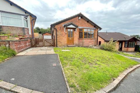 15 Hazel Grove, Leek, ST13 8UU