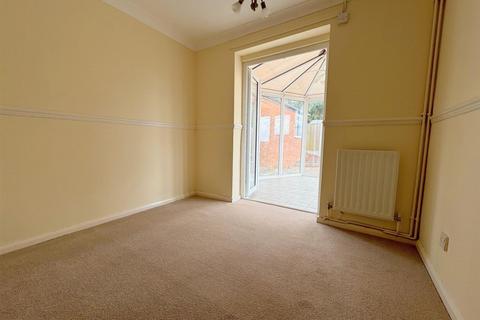 15 Hazel Grove, Leek, ST13 8UU
