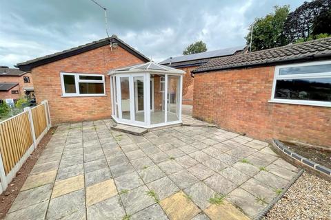 15 Hazel Grove, Leek, ST13 8UU