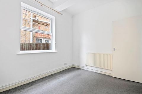 17a Werndee Road, London, SE25 5LB