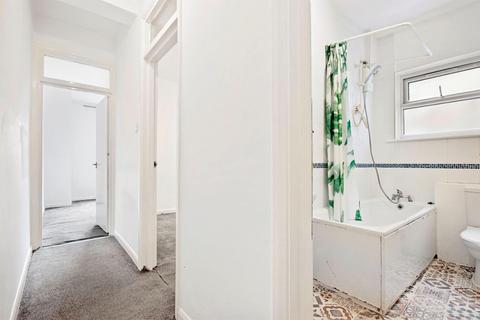 17a Werndee Road, London, SE25 5LB