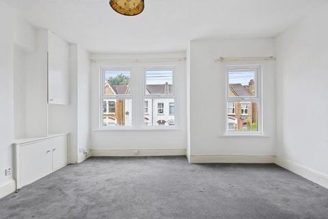 17b Werndee Road, London, SE25 5LB