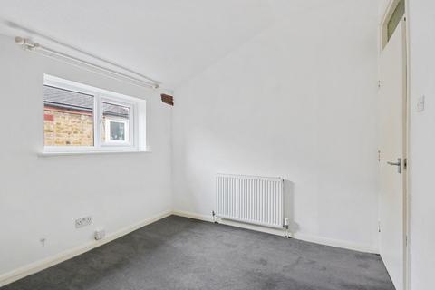 17b Werndee Road, London, SE25 5LB