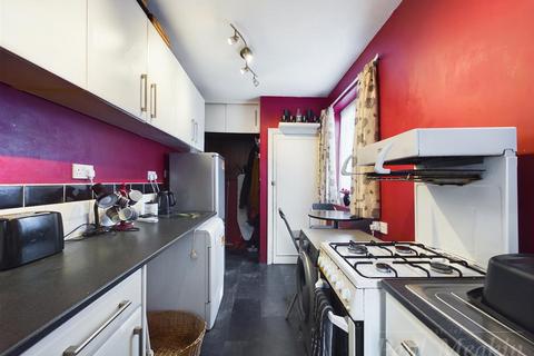 3 bedroom semi-detached house for sale - Greville Avenue, South Croydon, Surrey