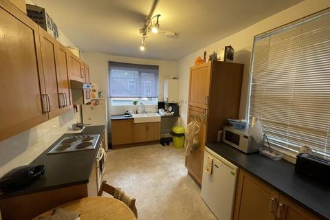 4 bedroom terraced house to rent - College Avenue, Leicester
