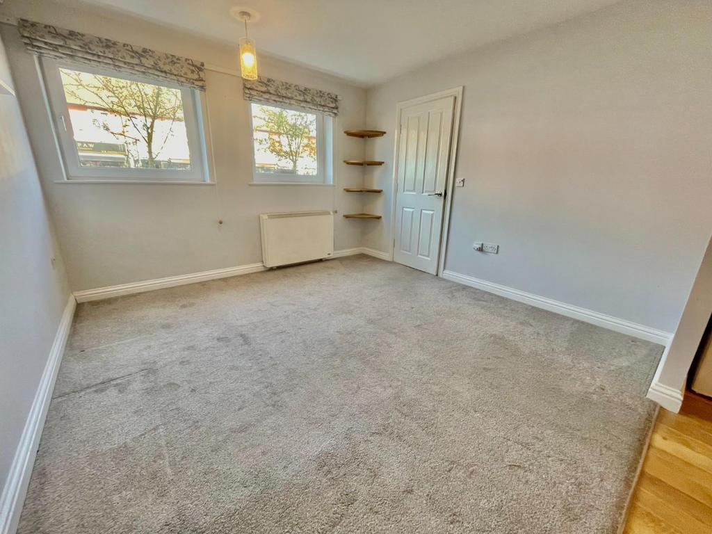 Central Road, West Didsbury 1 bed flat £170,000