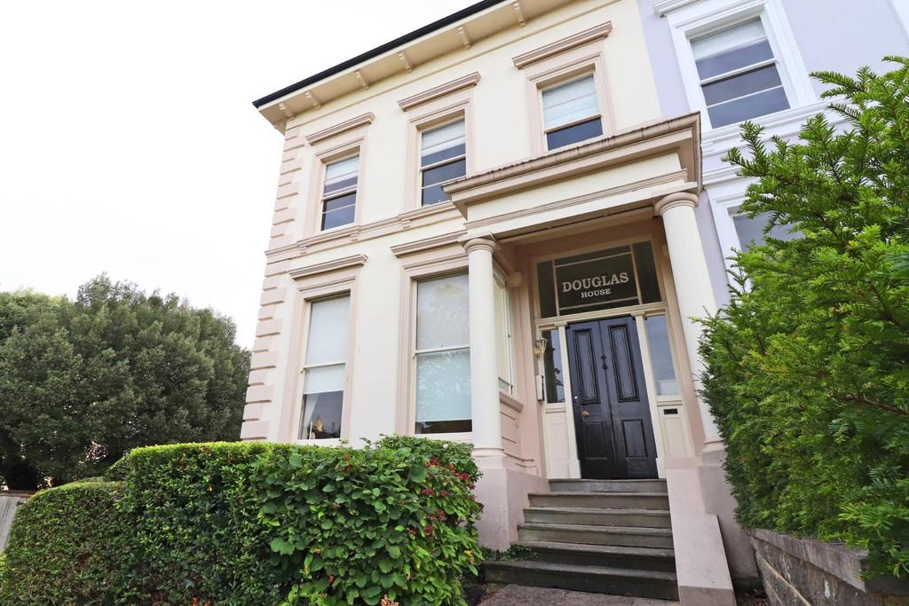 Parabola Road, Cheltenham 2 bed apartment for sale £315,000