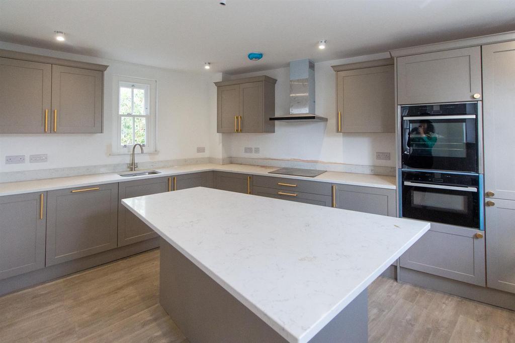 Wealden House - Kitchen-2.jpg