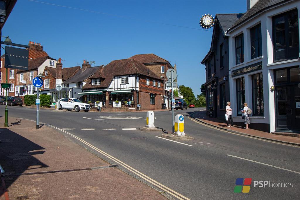 Cuckfield High St.jpg