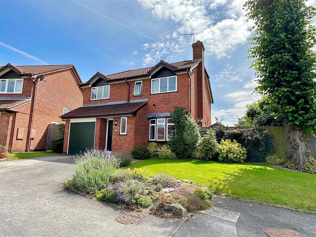 Western Hill Close, Astwood Bank, Redditch 4 bed detached house for