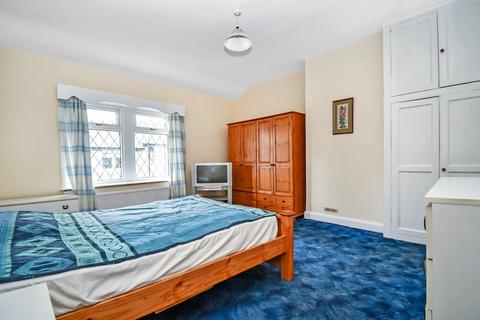 34 Ashtofts Mount, Guiseley, Leeds, LS20 9DB
