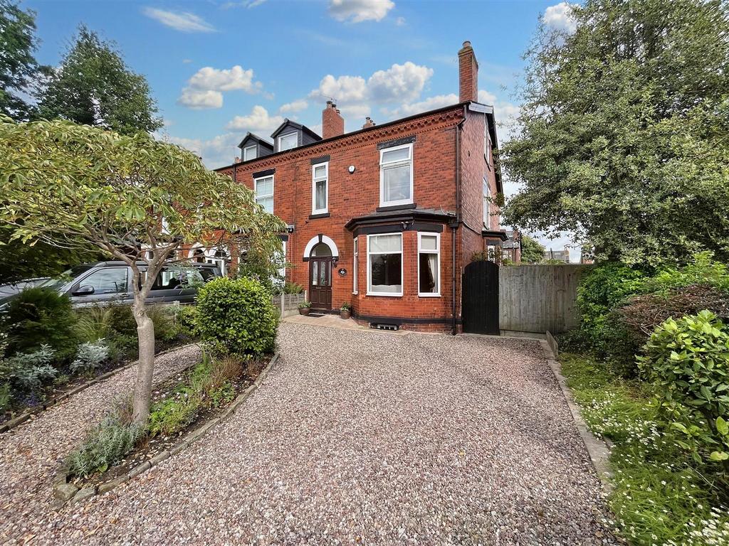 Wardle Road, Sale 4 bed semidetached house for sale £695,000