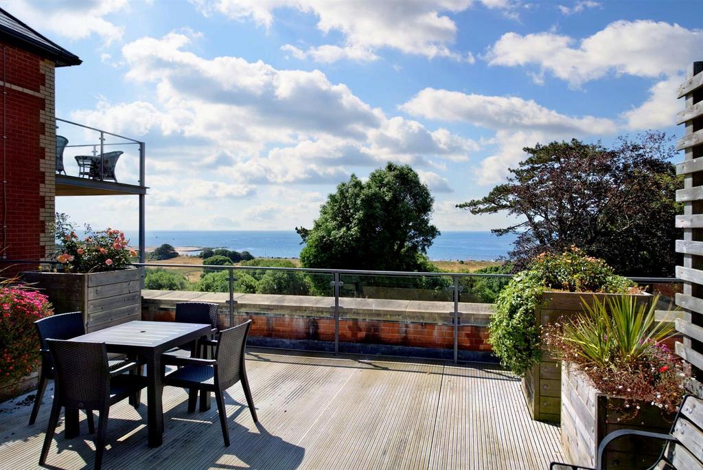 Communal Roof Terrace