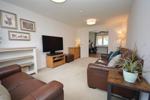 7 Walnut Grove, Stewarton, Kilmarnock, KA3 3EY