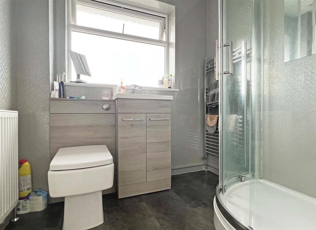 Shower Room.jpg