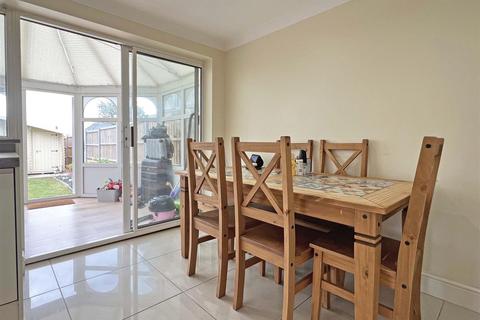 117 Bedells Avenue, Black Notley, Braintree, CM77 8NA