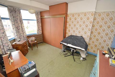 125 Broad Avenue, Leicester, LE5 4PU