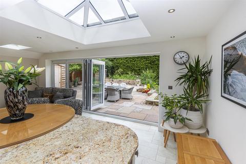 138 Halifax Road, Brighouse, HD6 2QA