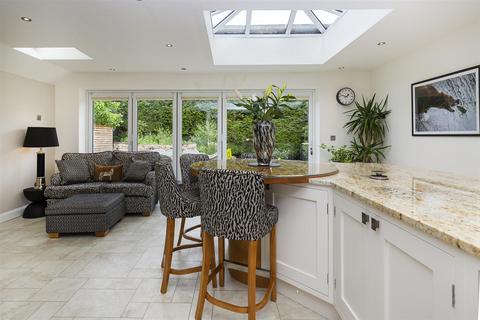 138 Halifax Road, Brighouse, HD6 2QA