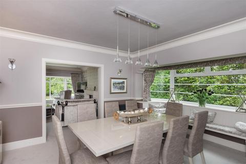 138 Halifax Road, Brighouse, HD6 2QA