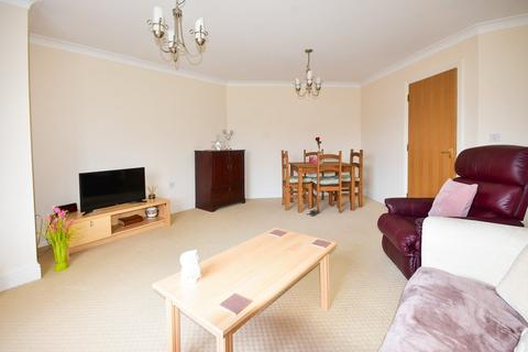 18 Harrington Walk, Lichfield, WS13 7UY