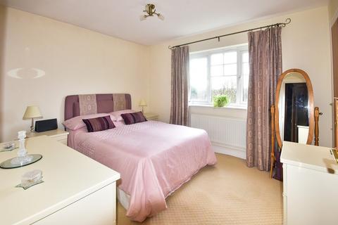 18 Harrington Walk, Lichfield, WS13 7UY