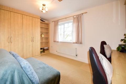 18 Harrington Walk, Lichfield, WS13 7UY