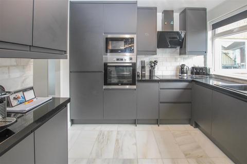 Flat 4, Tern Court Tern Way, Brentwood, CM14 5NZ