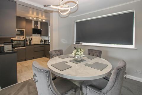 Flat 4, Tern Court Tern Way, Brentwood, CM14 5NZ