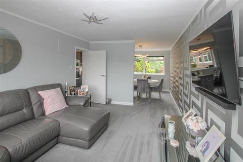 Flat 4, Tern Court Tern Way, Brentwood, CM14 5NZ