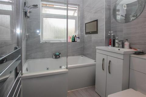 Flat 4, Tern Court Tern Way, Brentwood, CM14 5NZ