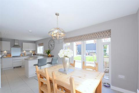 4 bedroom detached house for sale - Maxfield Drive, The Spinney, Shrewsbury