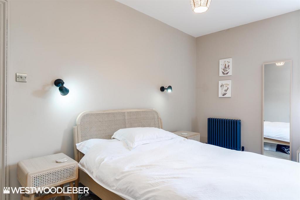 Turners Hill 14.jpg