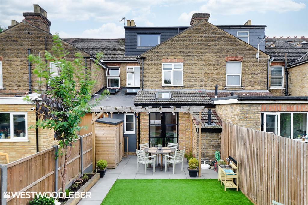 Turners Hill 26.jpg