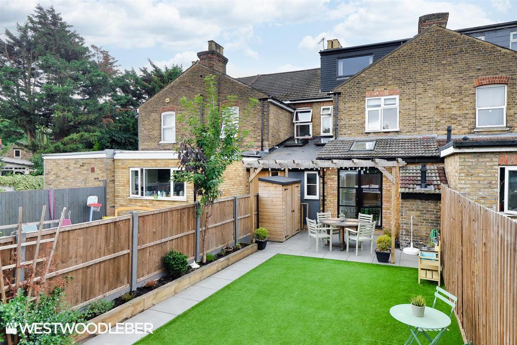 Turners Hill 27.jpg