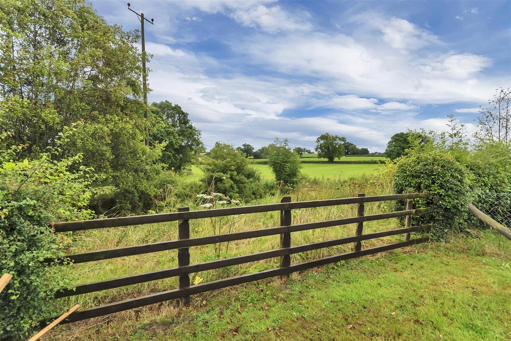 Pool Quay, Welshpool 3 bed detached bungalow for sale £455,995