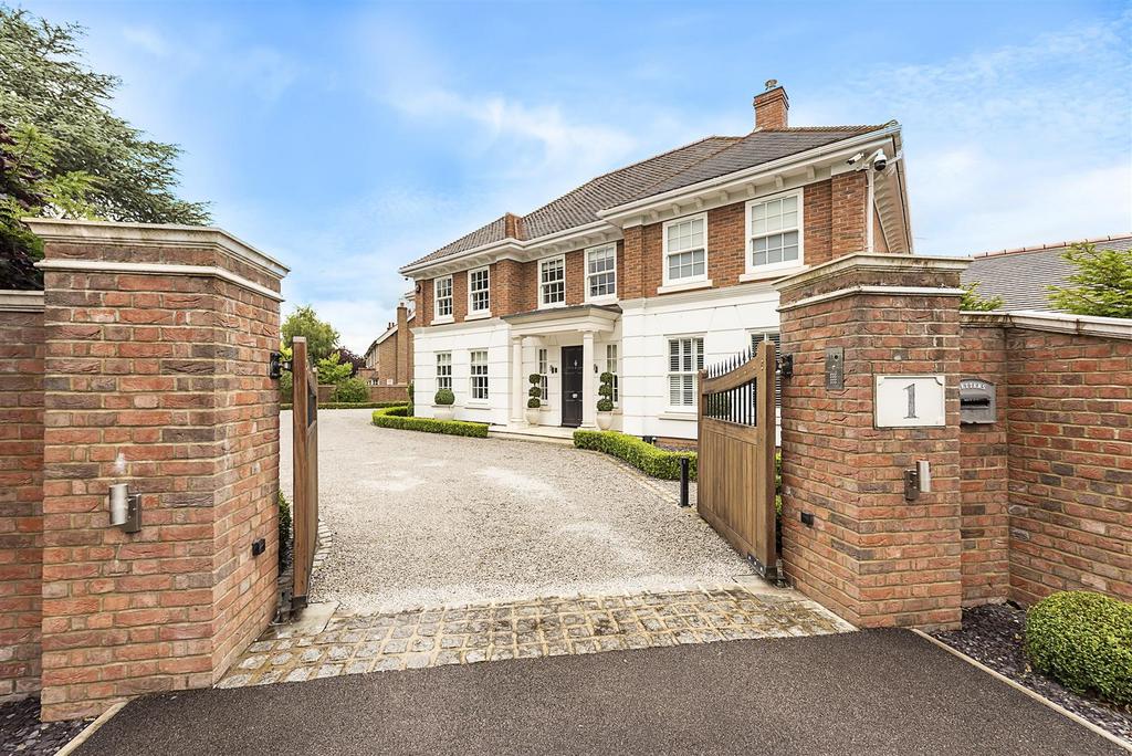 Hatching Green Close, Harpenden 5 bed detached house £3,500,000